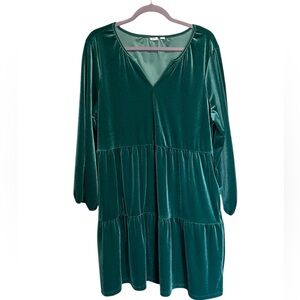 Gap Green Velvet Tiered 3/4 Sleeve Dress